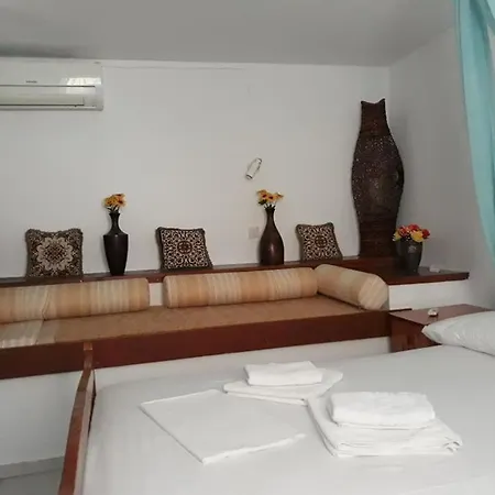 Violetta & * Milína