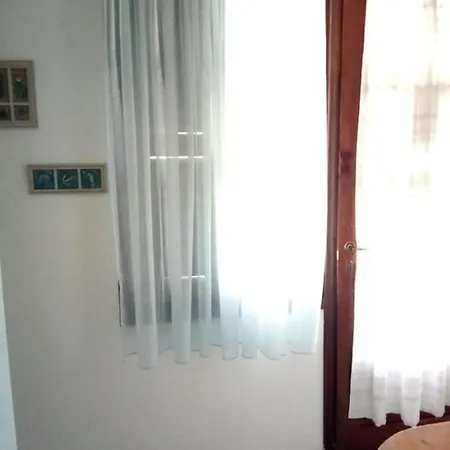 Violetta & Apartament *