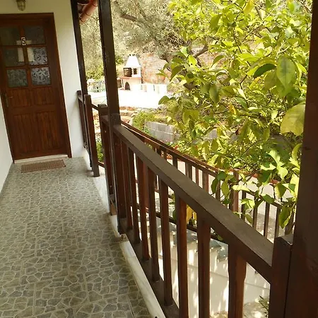 Violetta Studios&apartments * Milína