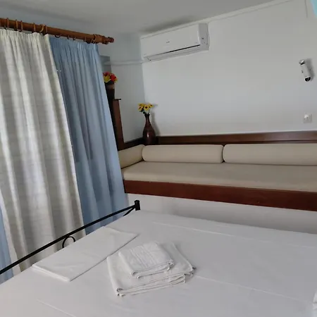 Violetta Studios&apartments Milína