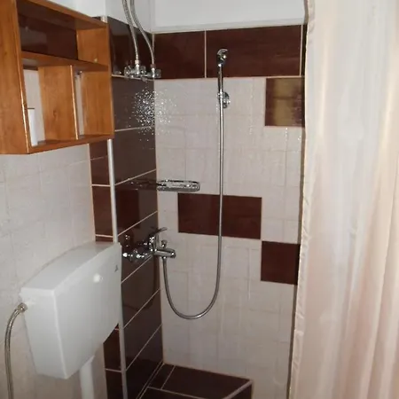 Apartmán Violetta & *